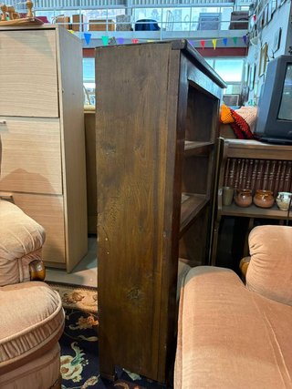 ESTANTERÍA DE MADERA