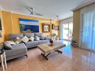 Casa adosada en venta en Pla de Sant Pere-Les Salines en Cubelles