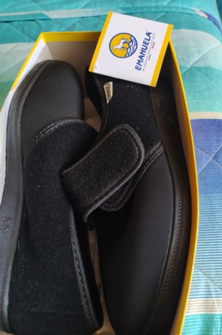 Scarpe/pantofole Emanuela nere n.39