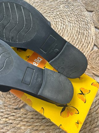 Sandalias de piel negras