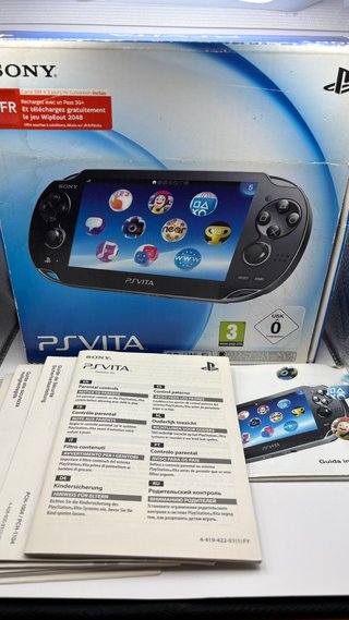 Sony PS Vita 1104 OLED 3G/Wi-Fi + Giochi