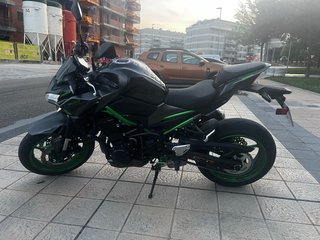 Kawasaki Z900 A2 2025 - 3.900 km -Garantía oficial