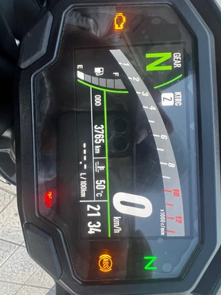 Kawasaki Z900 A2 2025 - 3.900 km -Garantía oficial