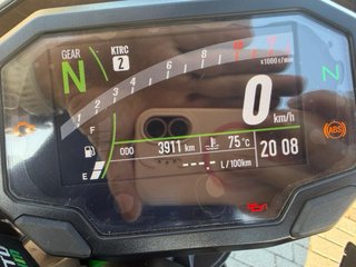 Kawasaki Z900 A2 2025 - 3.900 km -Garantía oficial