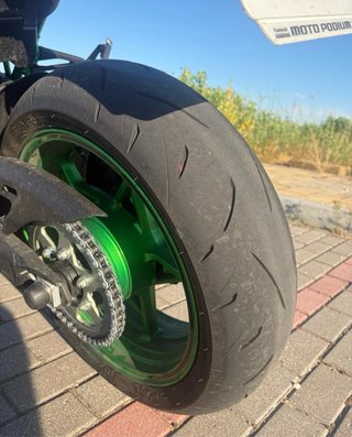 Kawasaki Z900 A2 2025 - 3.900 km -Garantía oficial