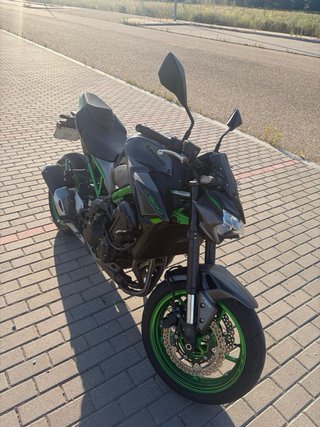 Kawasaki Z900 A2 2025 - 3.900 km -Garantía oficial