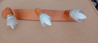 Lámpara de madera y cristal para dormitorio