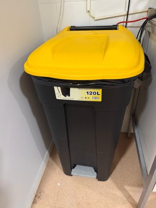 Cubo basura 120L con pedal