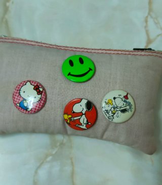 Chapas Snoopy y Hello Kitty  años 90