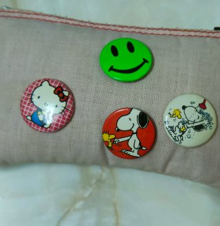 Chapas Snoopy y Hello Kitty  años 90