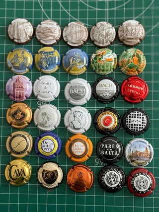 30 Chapas de Cava Colección Variada