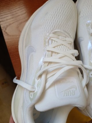 Nike Vomero 18  Talla 42.5