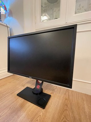 Torre PC y Monitor
