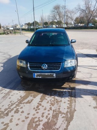Volkswagen Passat 2003 .!! 305.000 km