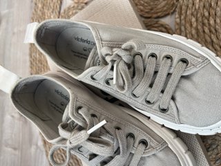 Zapatillas Victoria grises/beige