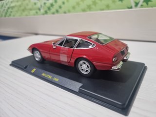 Ferrari 365 GTB/4 Daytona 1:24