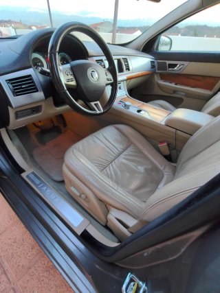 Jaguar XF 2009
