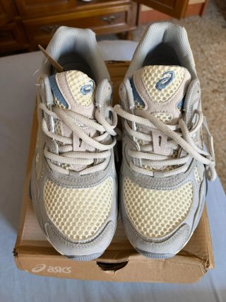 Asics NYC 2026 Beige/Gris