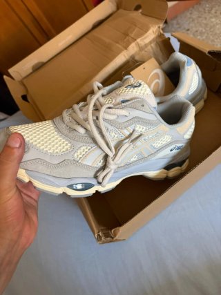 Asics NYC 2026 Beige/Gris