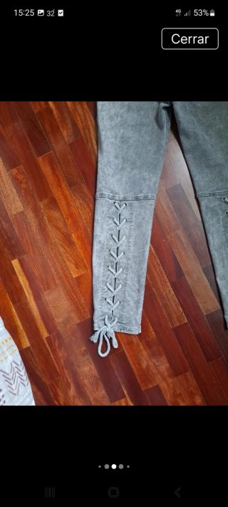 Pantalones grises Chic Me con cordones
