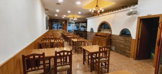 Bar restaurante con barbacoa