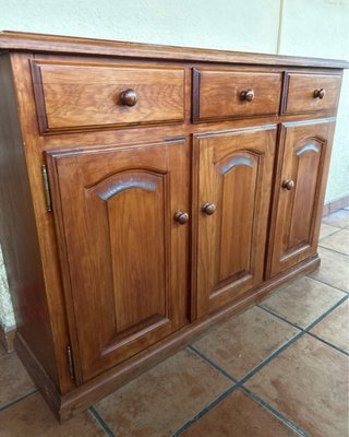 Taquillón de madera maciza