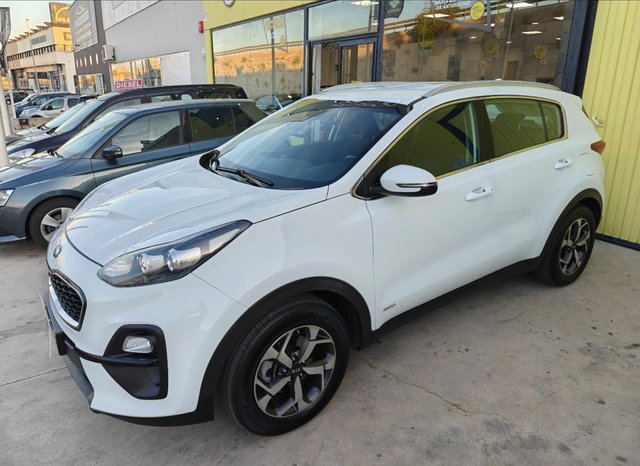 Kia Sportage 1.6 MHEV Business 100kW (136CV) 4x4