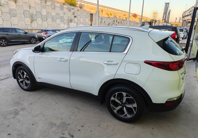 Kia Sportage 1.6 MHEV Business 100kW (136CV) 4x4