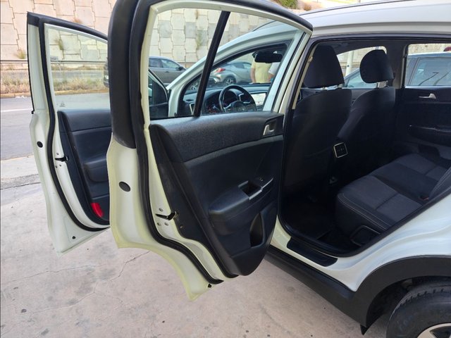 Kia Sportage 1.6 MHEV Business 100kW (136CV) 4x4