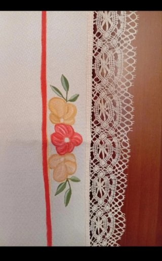 Camino de mesa floral