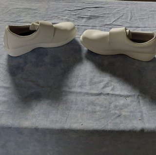 Zuecos Sanitarios MARBU Blancos Talla 37