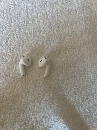 AirPods 4 - Estuche de carga blanco