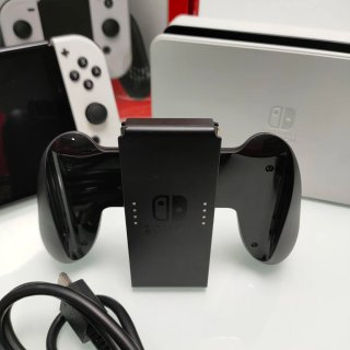 Nintendo Switch OLED Blanca y Negra