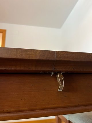Mesa extensible de madera + 4 siilas