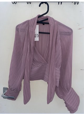 Blusa Zara rosa plisada con lazada