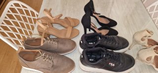 Zapatos de tacón y zapatillas