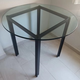 Mesa redonda cristal y hierro negro