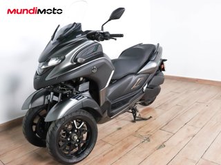 YAMAHA TRICITY 300