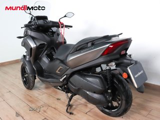 YAMAHA TRICITY 300