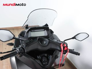 YAMAHA TRICITY 300