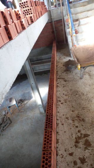 albañiles. colocación de toda la clase de ladrillo