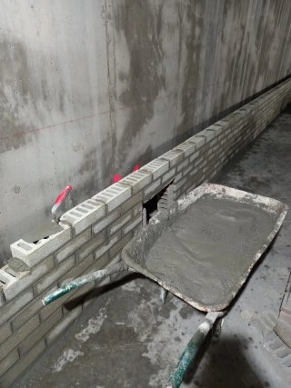 albañiles. colocación de toda la clase de ladrillo
