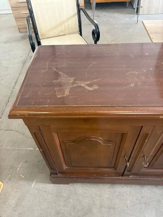 MUEBLE APARADOR CLÁSICO