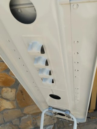 Tabla de planchar blanca plegable