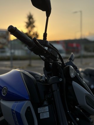 Yamaha MT-125 Azul y Negra