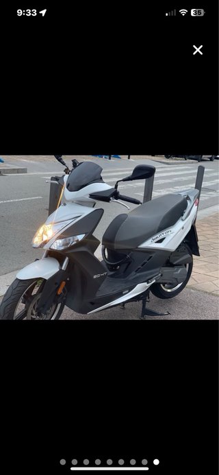 Kymco agility 4 Scooter Blanca y Negra