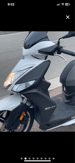 Kymco agility 4 Scooter Blanca y Negra