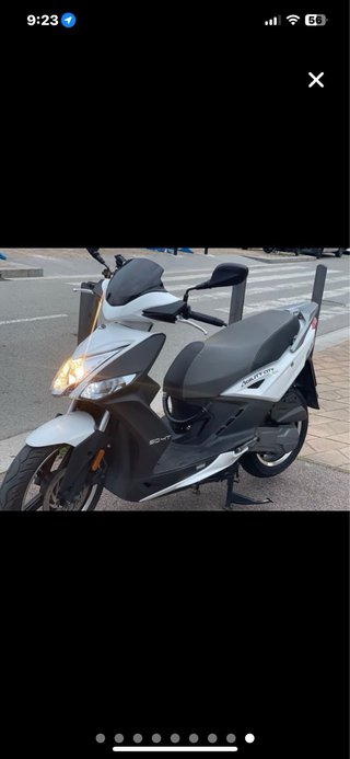 Kymco agility 4 Scooter Blanca y Negra