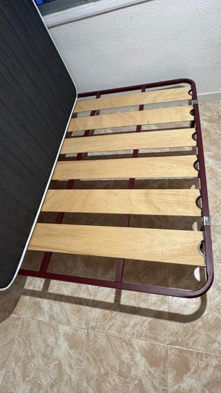Somier Cama 1.35 Metálico con Láminas Madera