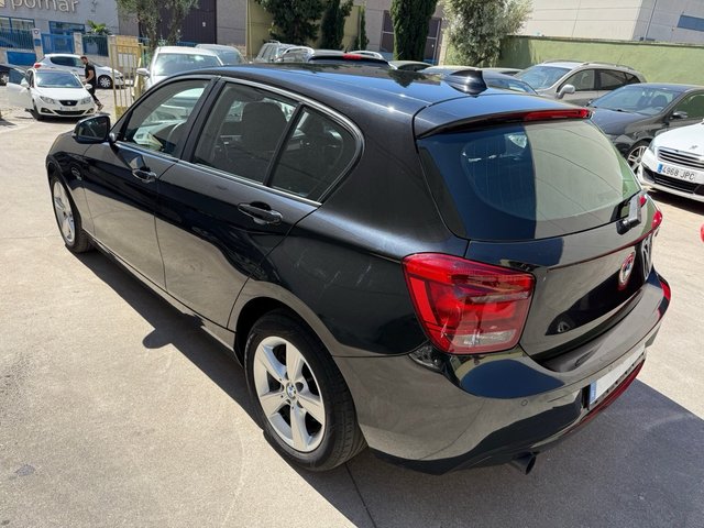 BMW 118i SPORT 170cv. LIBRO ETIQUETA C HARANTIA